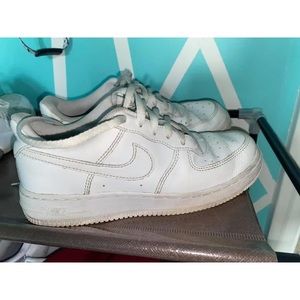 🤍White Nike Air Force 1s🤍
